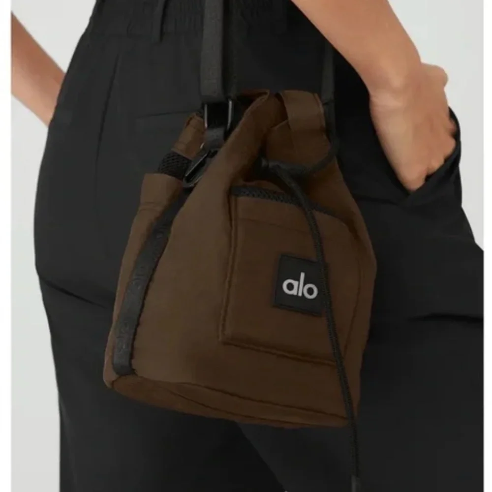 🖤 Alo Yoga | Bucket Bag | Brown + Black | New With Tags | EXCELLENT